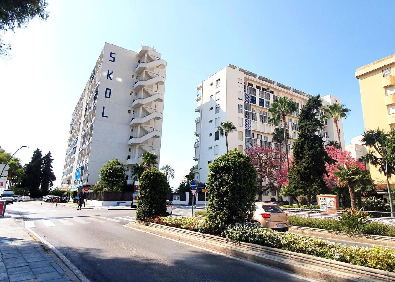Skol 212. Two Bedrooms Duplex In Centre On The Beachfront. Appartement Marbella