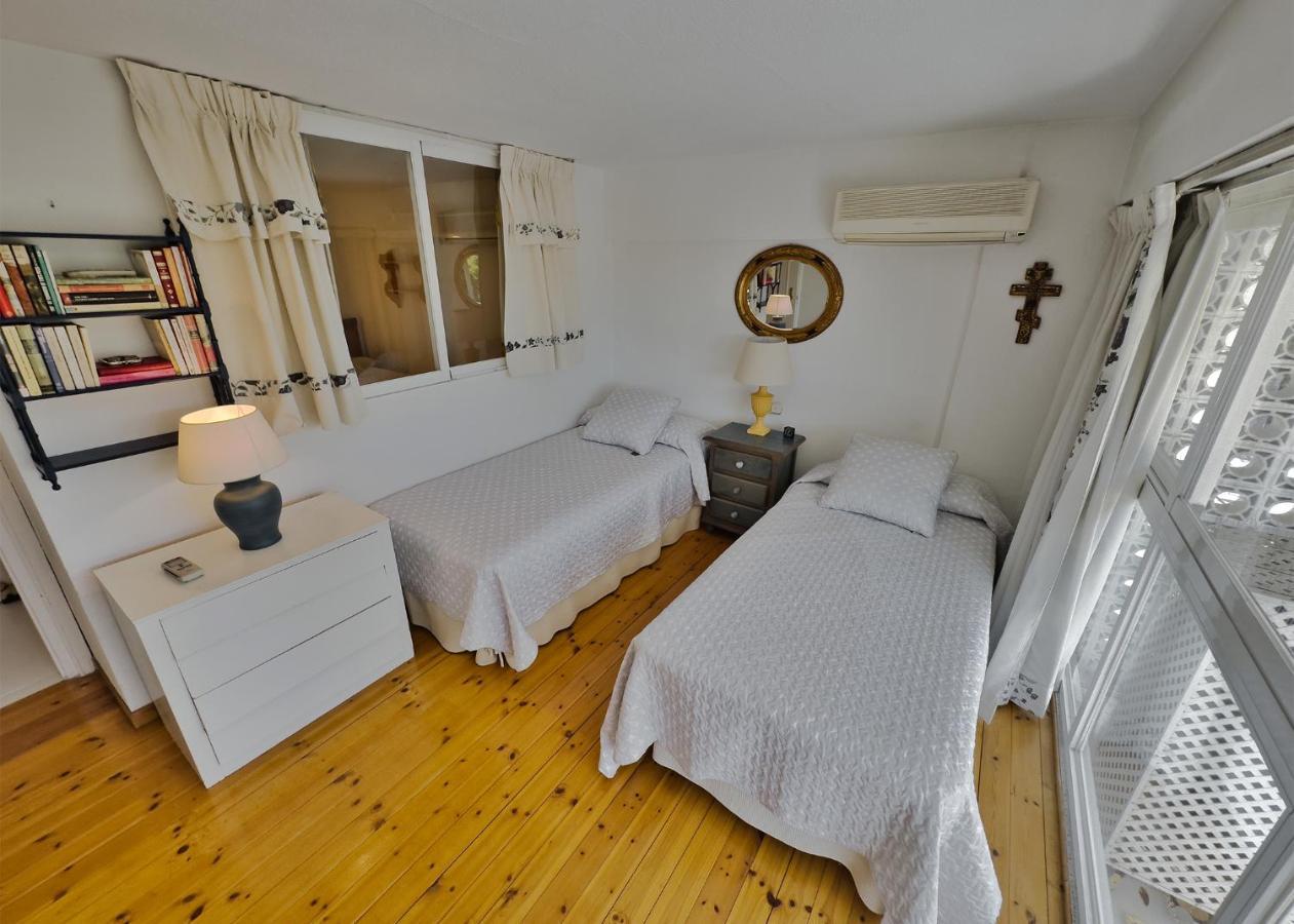 Skol 212. Two Bedrooms Duplex In Centre On The Beachfront.